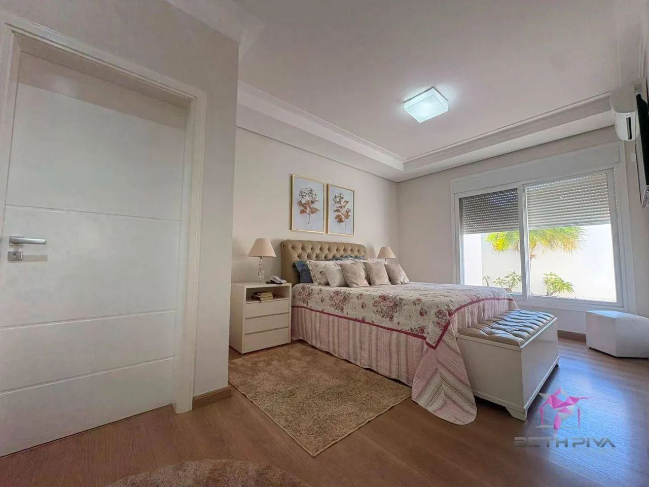 Casa em Condomínio com 4 Dormitórios, Piscina, Escritório e Teto de Madeira - Foto 5