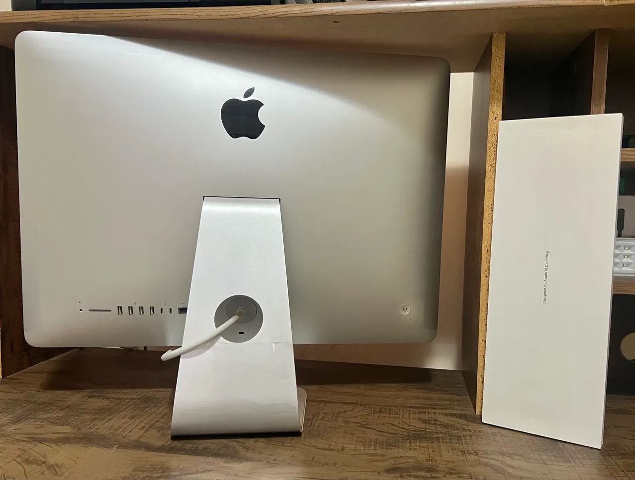 Imac 2017 Core I5 8GB Hd 1tb Tela 21.5 - Original/Seminovo A1428