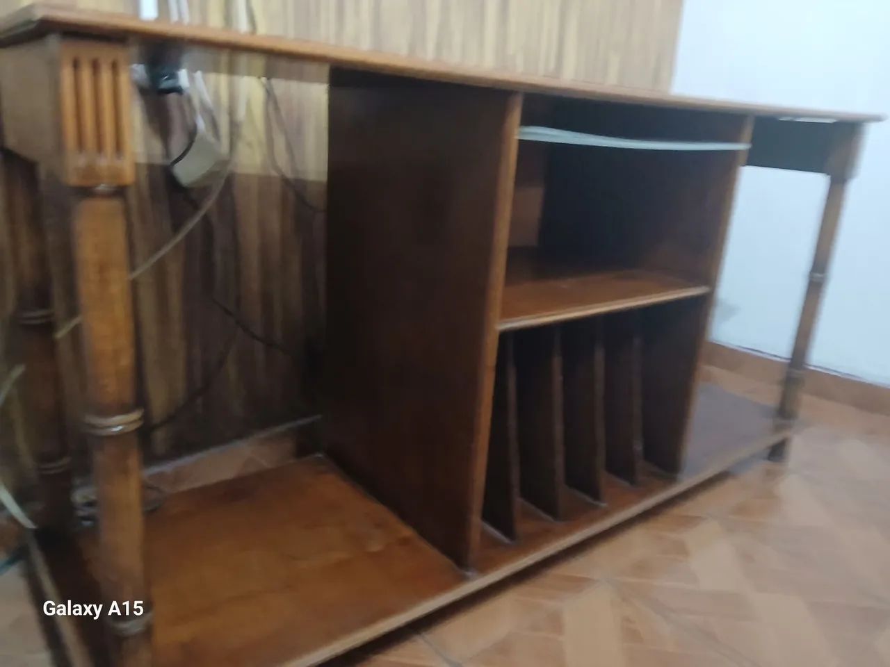 Ótimo rack  madeira maciça  - Foto 3