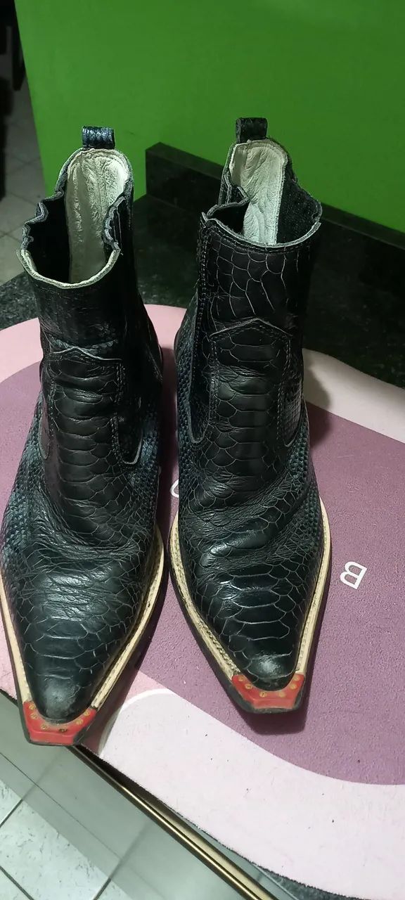 Bota Coutry  em couro número 41  - Foto 2