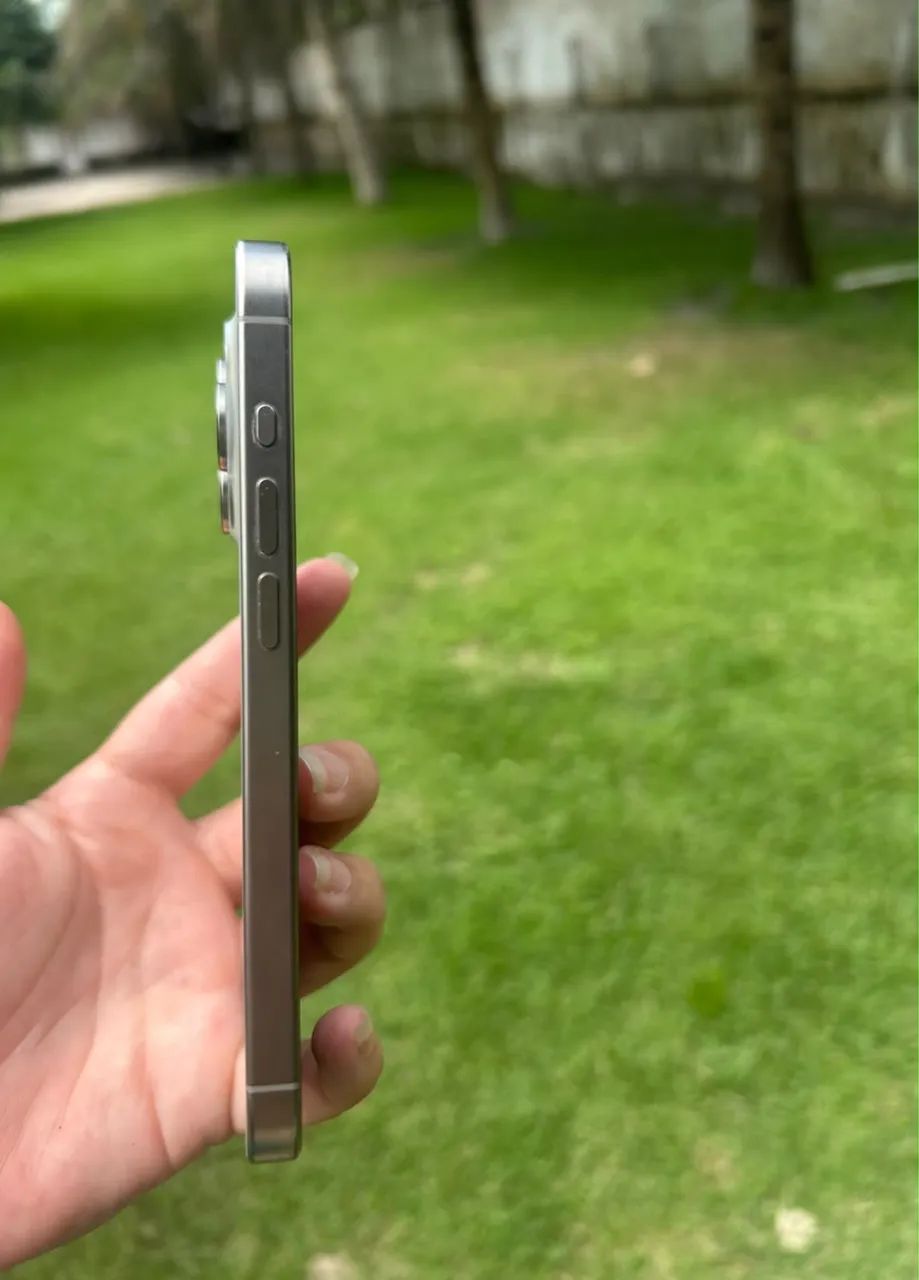 iPhone 15 pro - Foto 5