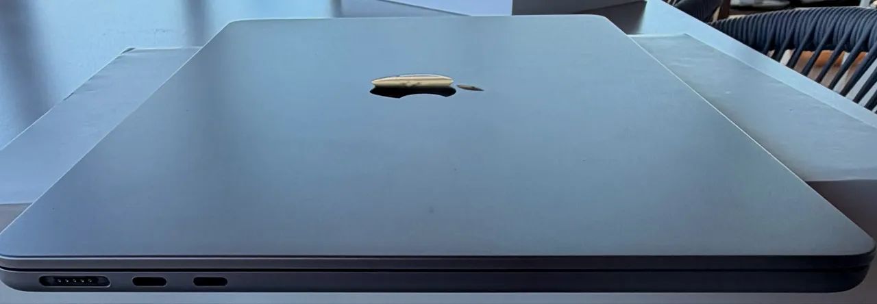 MacBook Air 13.6 inch M2 256 GB SSD 8GB unified memory - Notebooks