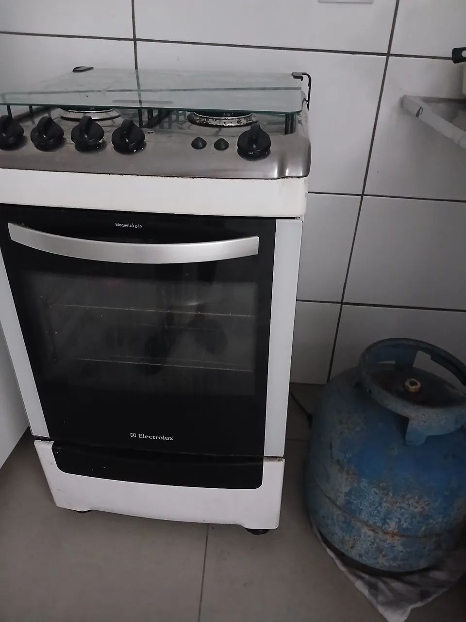 Fogão com casco de gas