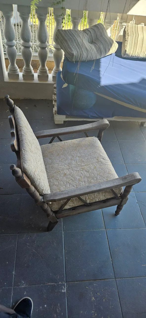 Poltrona Colonial Madeira Maciça - Foto 2