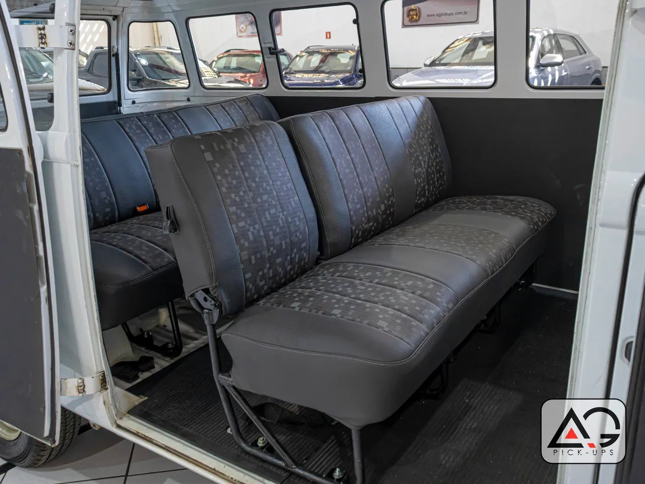 Volkswagen Kombi Standard/ Luxo/ Série Prata, foto 12 de 20