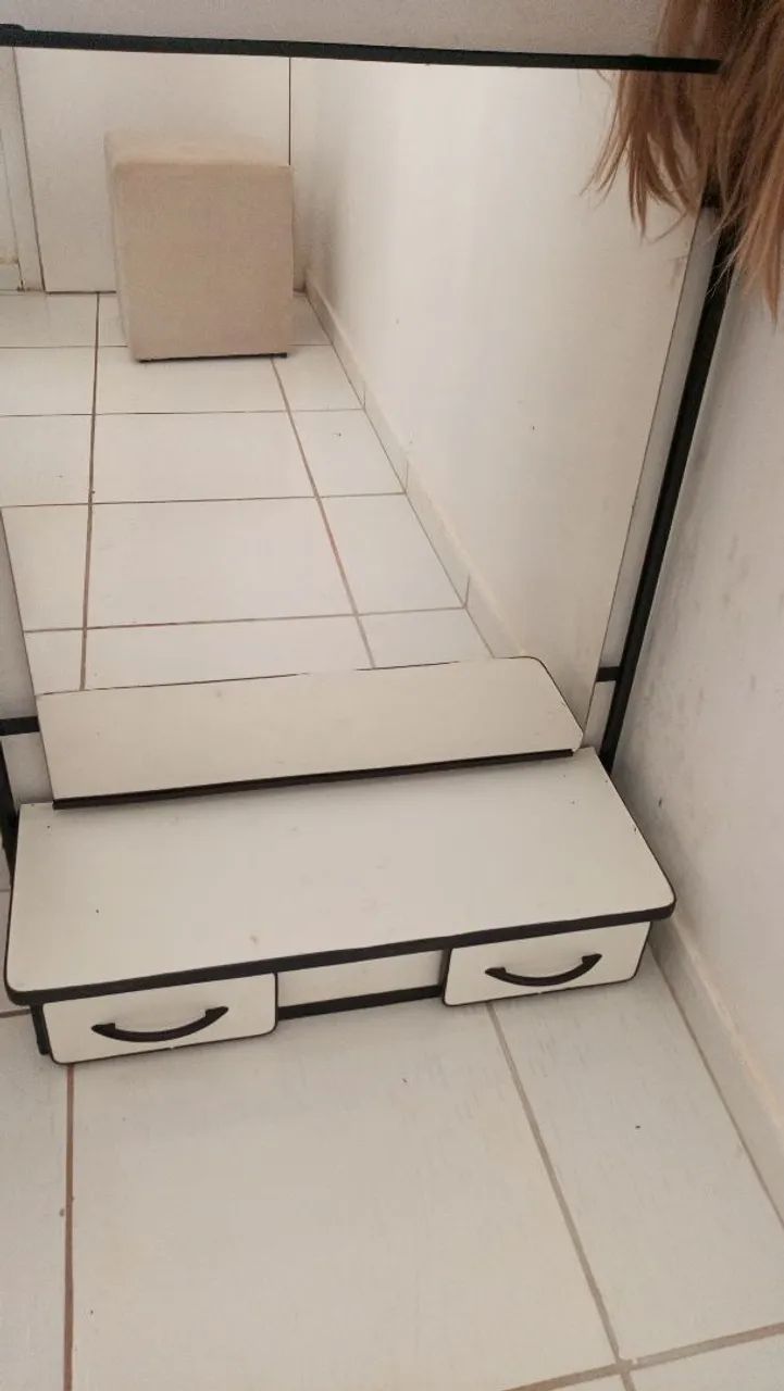 Bancada com espelho para barbearia