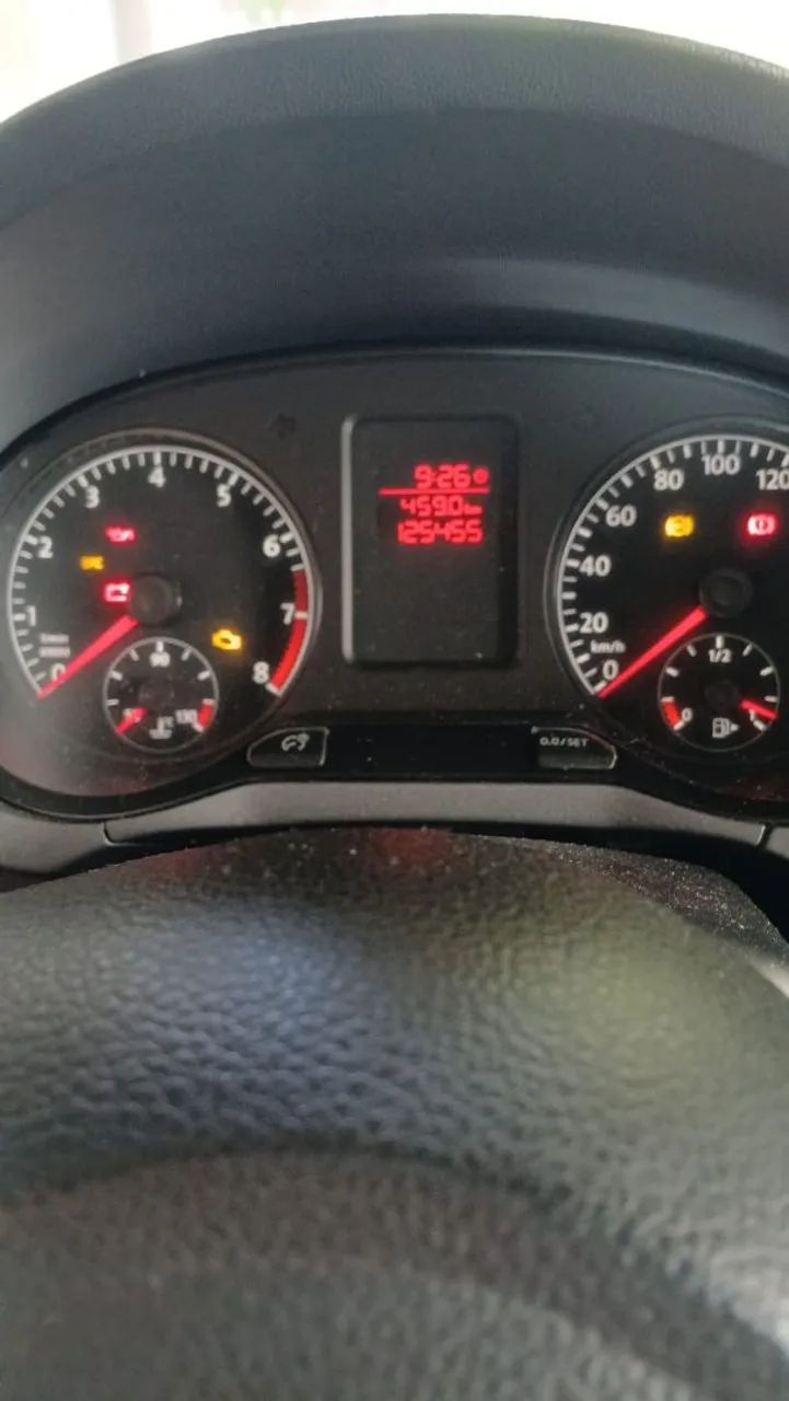 Volkswagen Fox 1.0 MI Total Flex 8V 3P 2014 - Foto 3