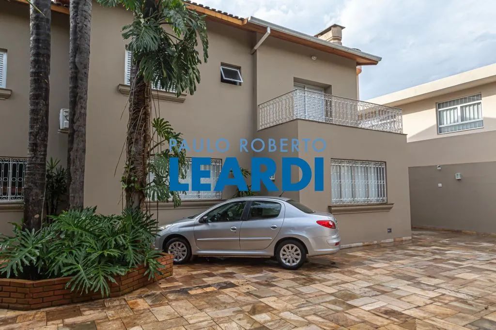 CASA ASSOBRADADA - PACAEMBÚ - SP