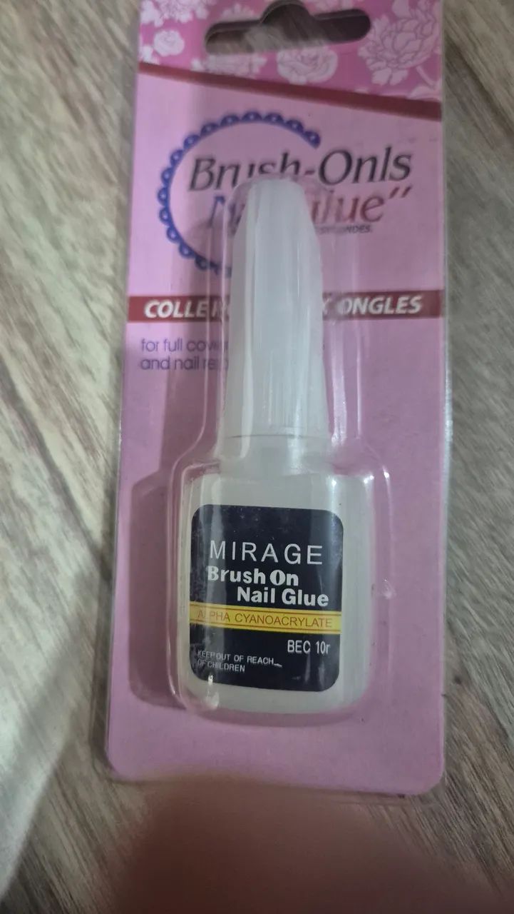 Cola para unhas postiças 