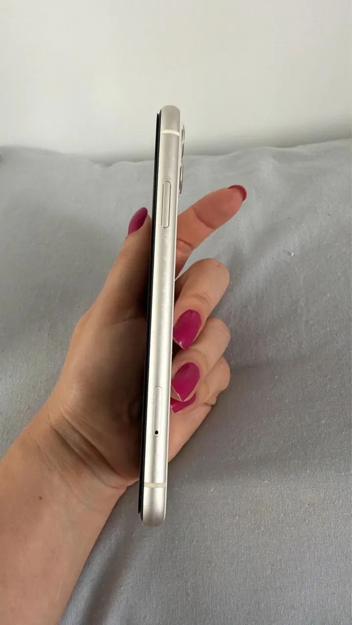 Celular iPhone 11 bem conservado  - Foto 2