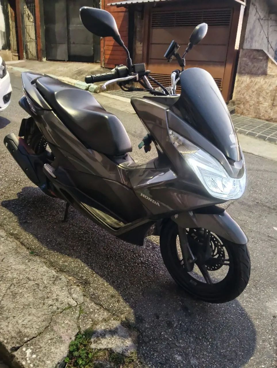 Honda PCX 2016 de procedência  - Foto 3
