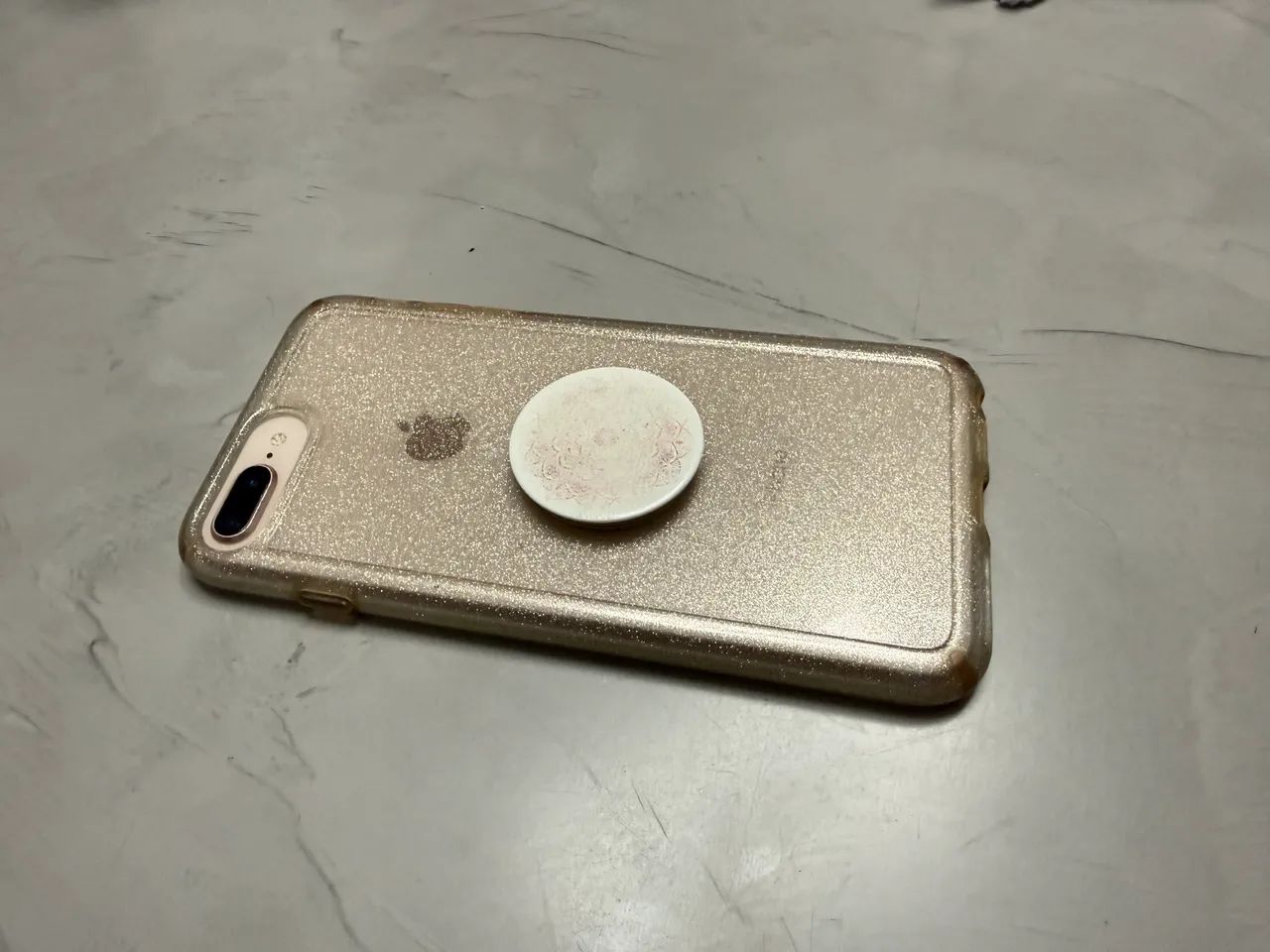 iPhone 8 Plus - 256GB Gold - impecável  - Foto 3