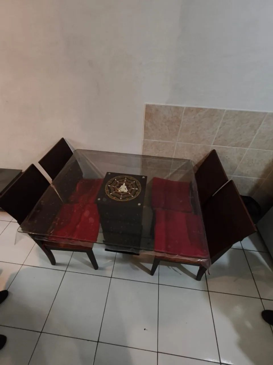 Mesa de Jantar com Tampão de vidro Temperado