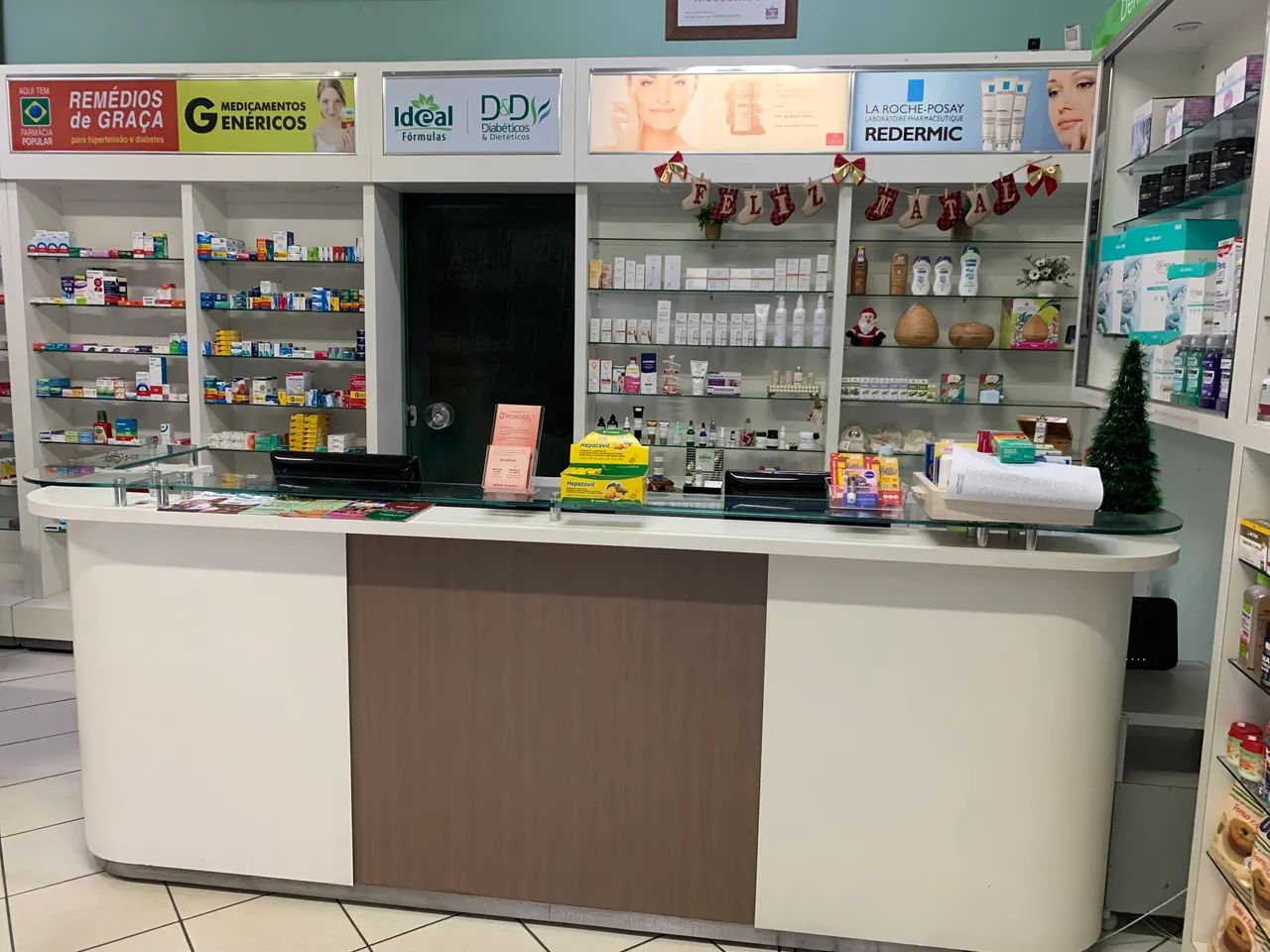 VENDE-SE FARMÁCIA DE MANIPULAÇÃO E DROGARIA  - Foto 3
