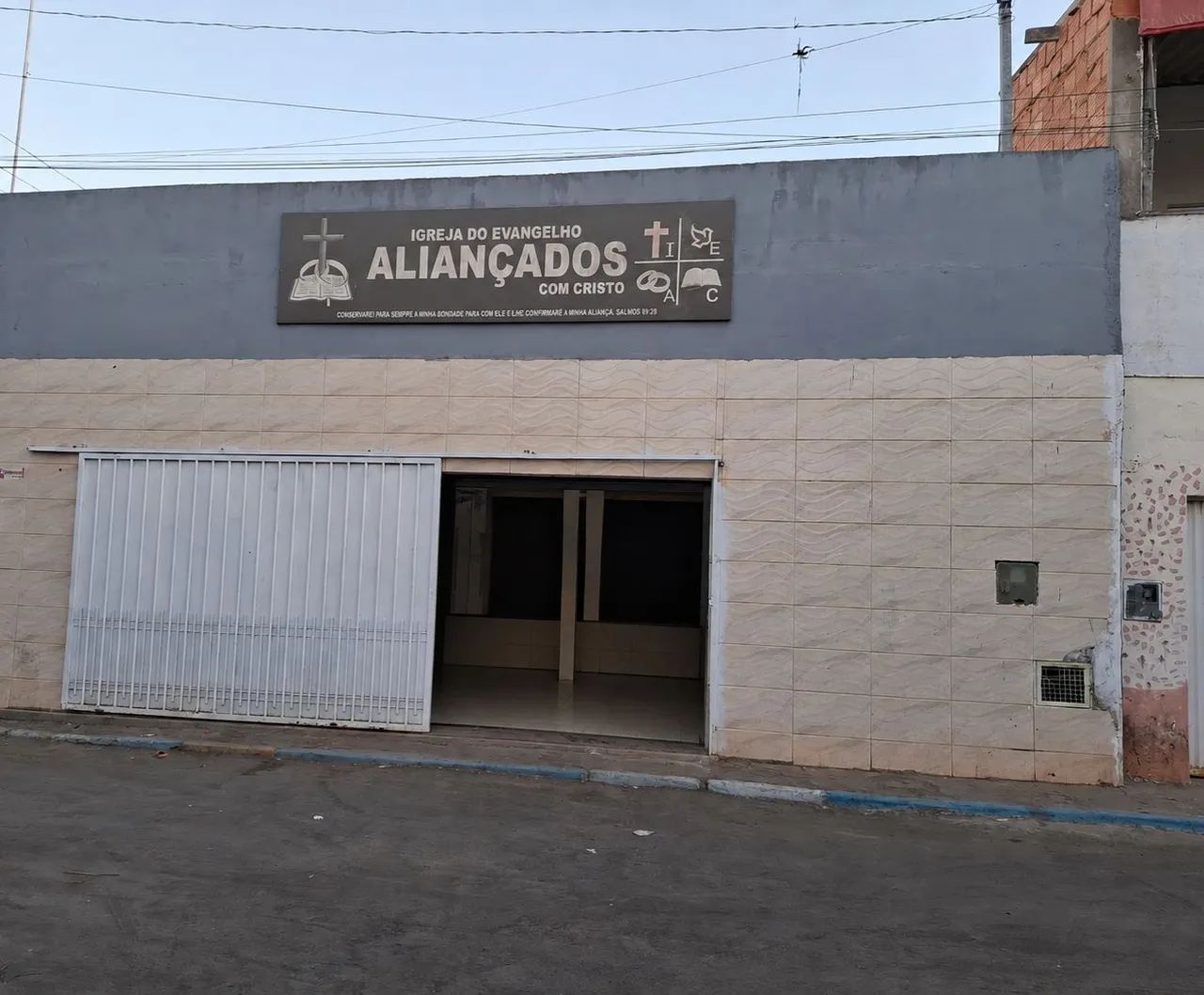 VENDO PONTO COMERCIAL AMPLO E ESTRUTURADO - EXCELENTE ESPAÇO
