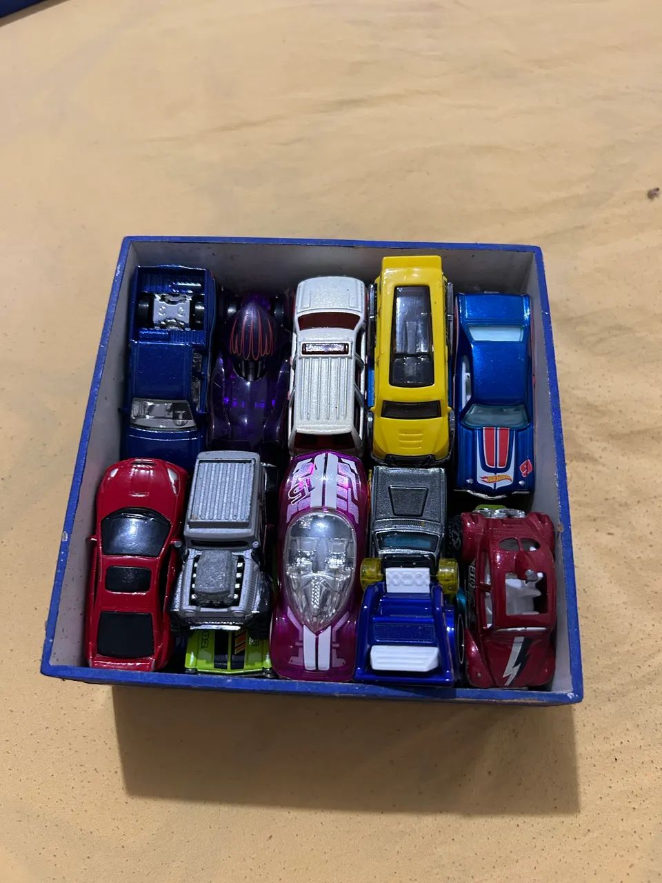 Caixa de carinho da hot wheels - Brinquedos e Jogos - Tabuleiro do