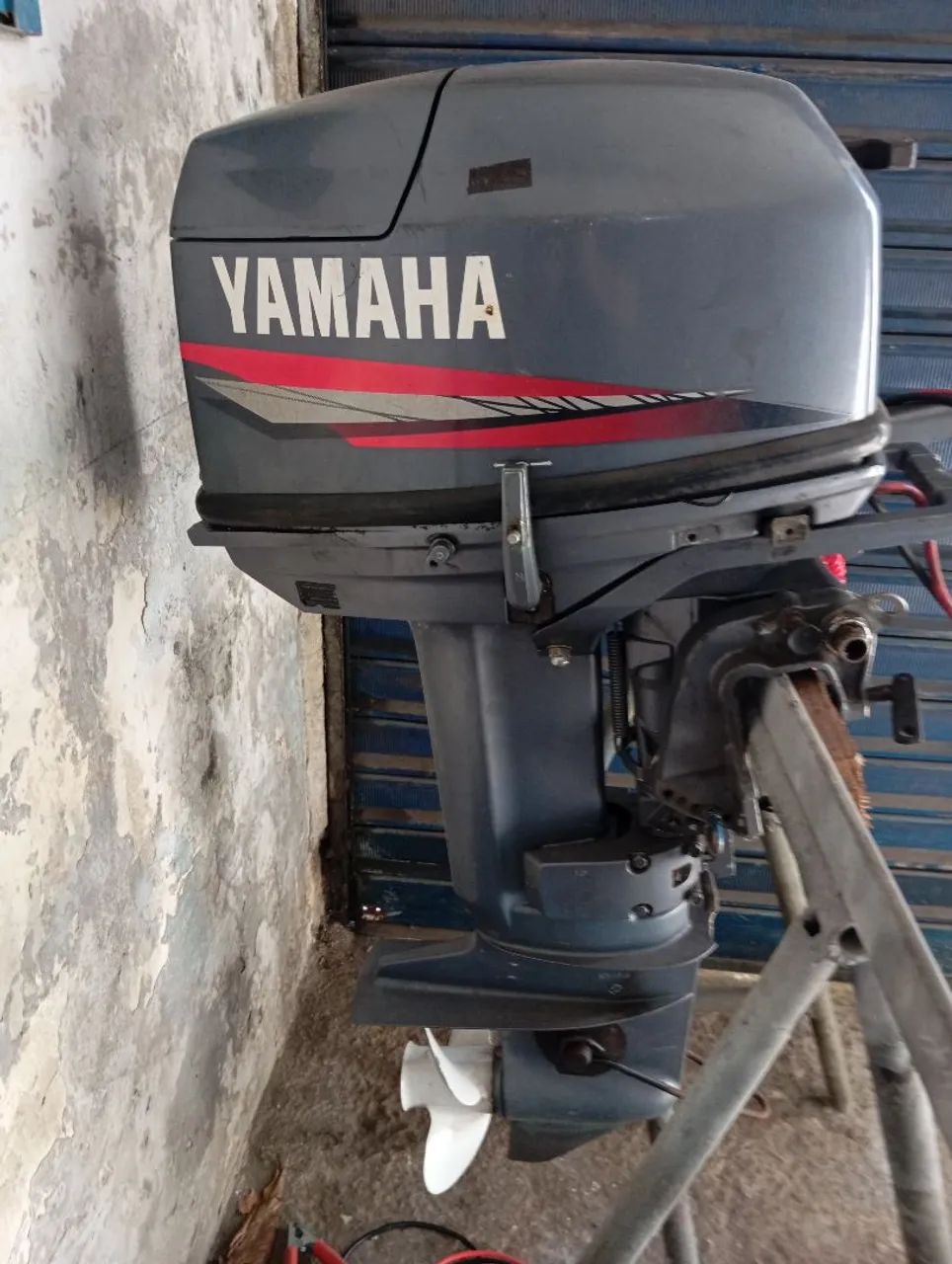 MOTOR YAMAHA 25 HP.