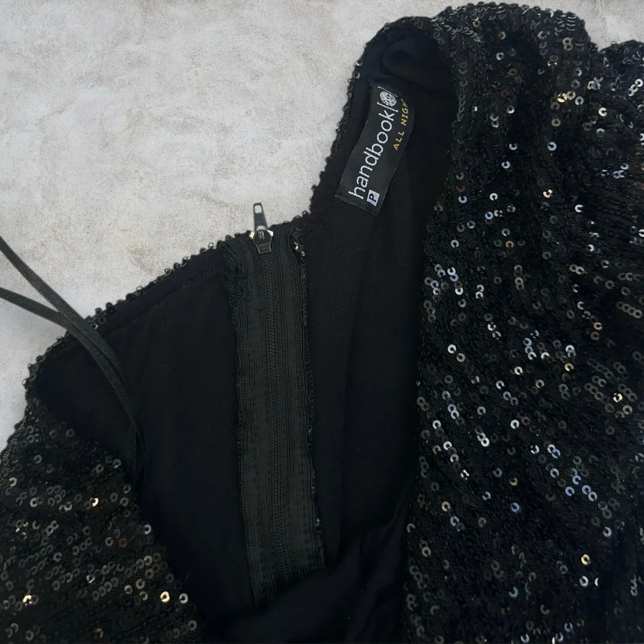 vestido handbook paetê preto p - Foto 3
