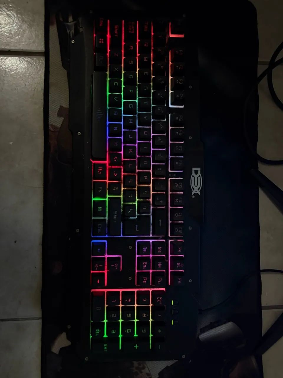 CPU com monitor, teclado, mouse e mousepad - Foto 4