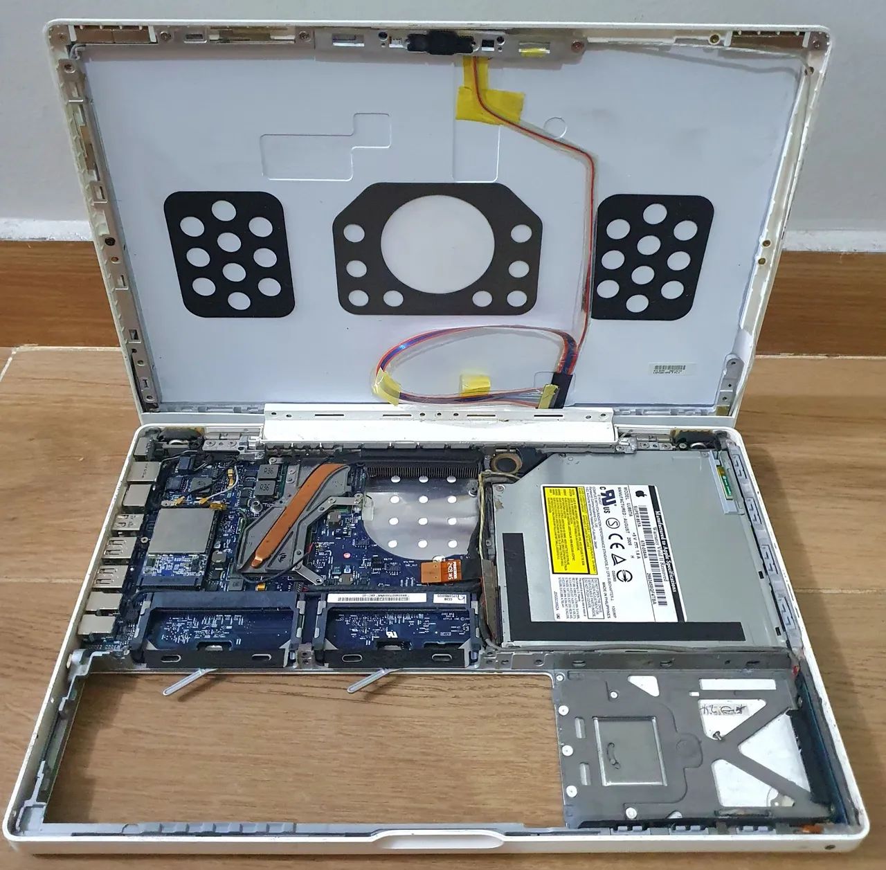 Carcaça macbook com placa mãe  - Foto 3