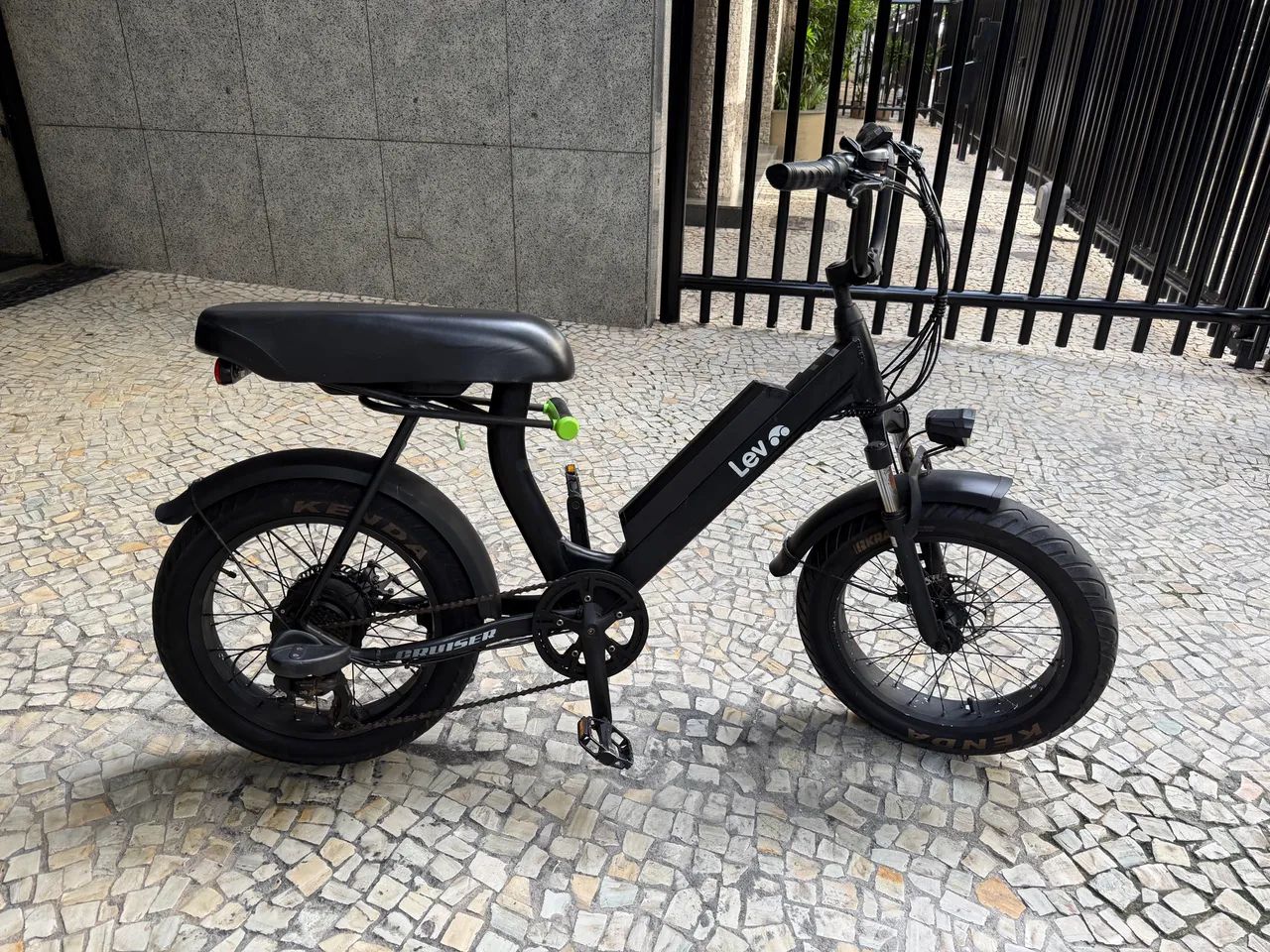 E-BIKE LEV CRUISER