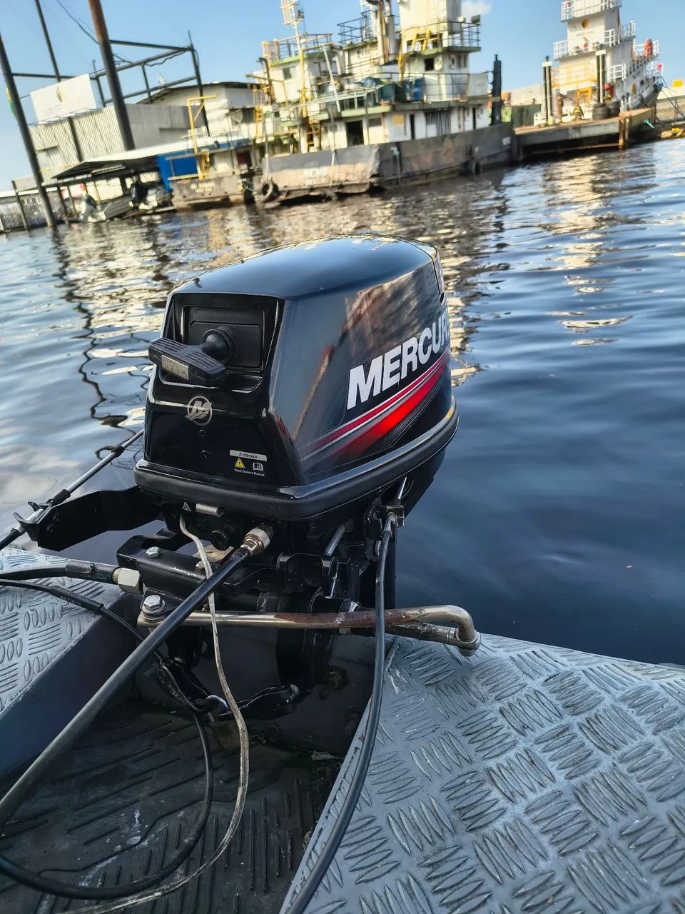 Vendo Lancha com motor Mercury 15HP - Foto 2