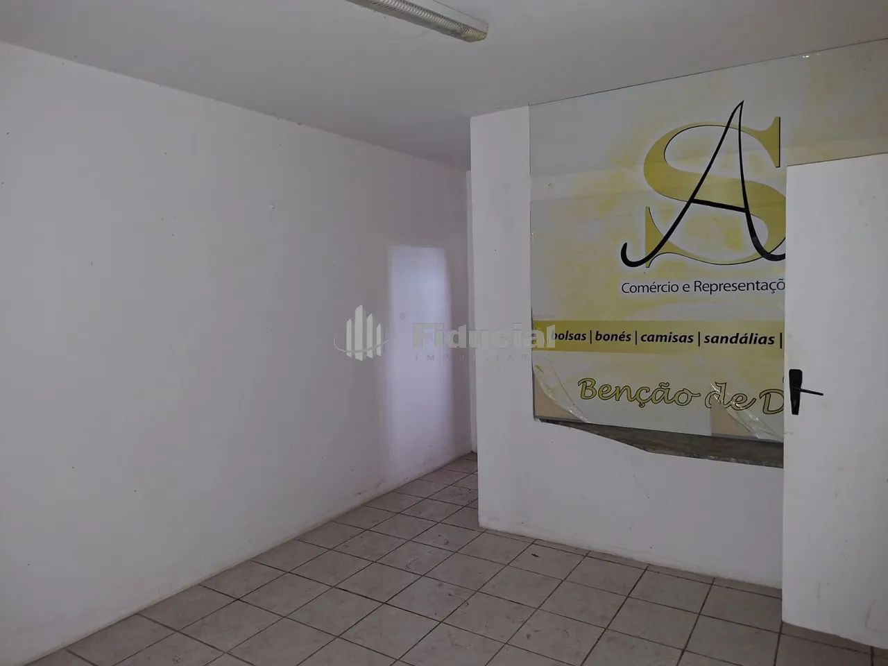 EXCELENTE OPORTUNIDADE! Prédio comercial à venda em localização privilegiada no Centro de  - Foto 4