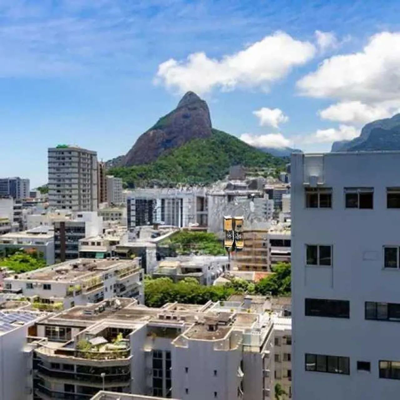 Apartamento - / Residencial / Leblon