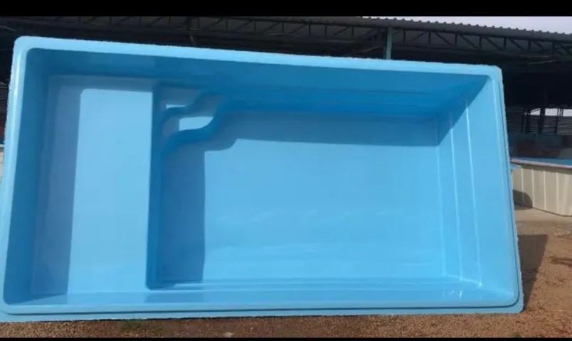 Piscina de fibra com sistema de aquecimento solar 