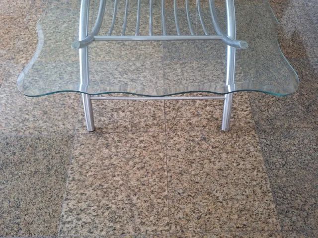 Mesa de centro em aço com vidro - Foto 3