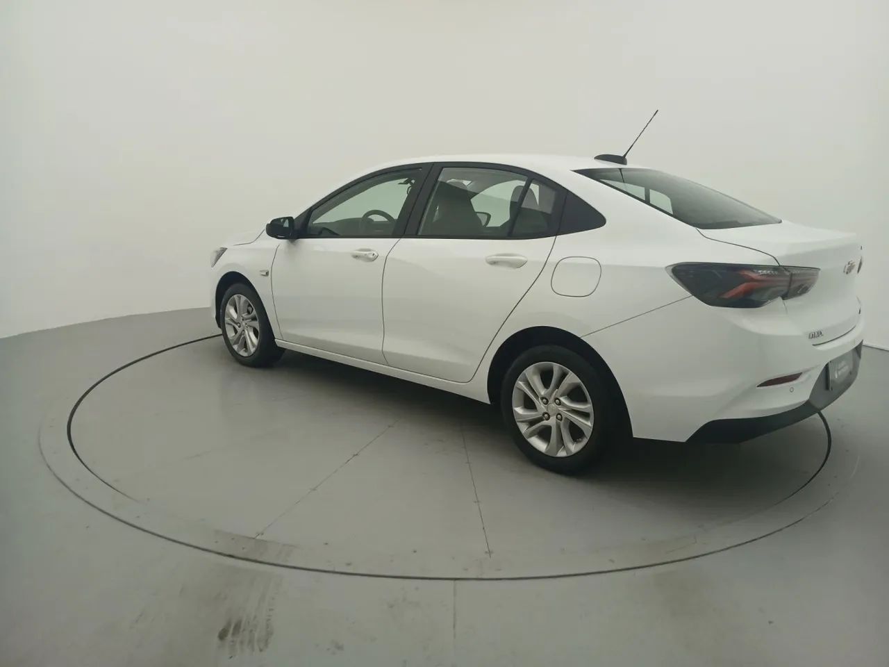 Chevrolet Onix Hatch LTZ 1.4 8V Flex Power Aut. 4P, foto 3 de 18