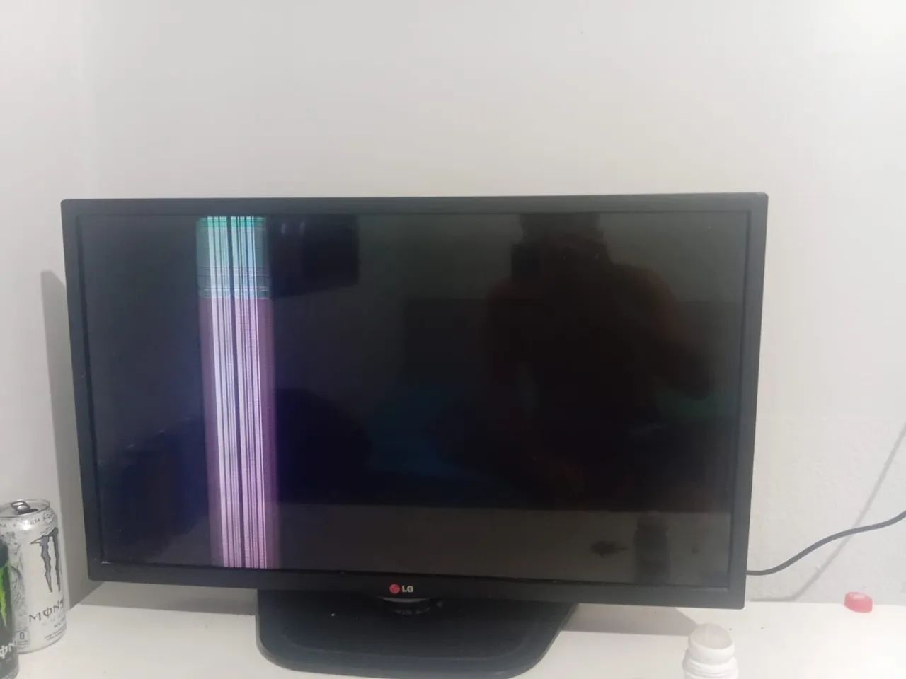 Vendo TV LG 42 polegadas, está com uma manchas na tela e não é smart - Foto 2