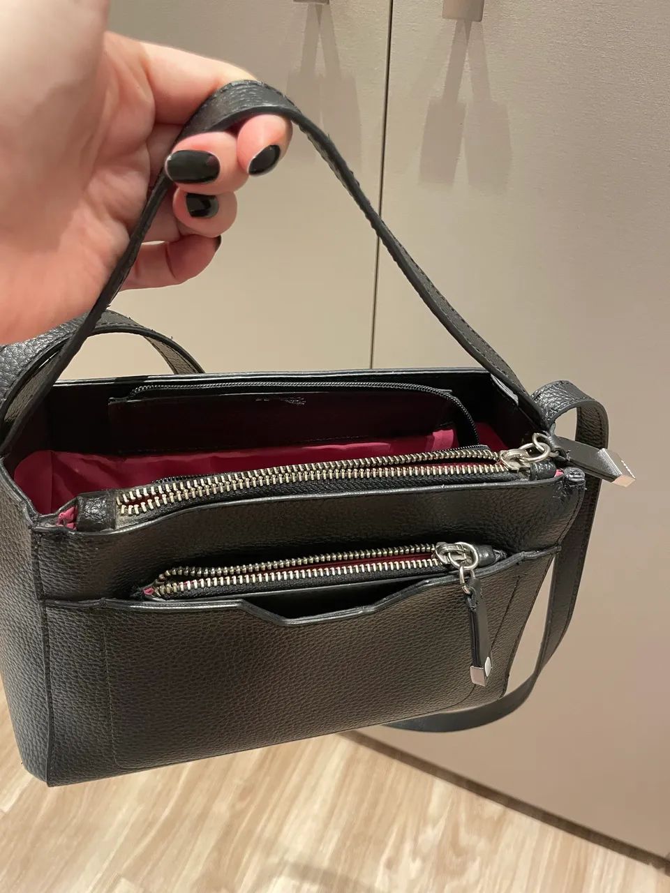 Bolsa tiracolo Arezzo preta - Foto 3
