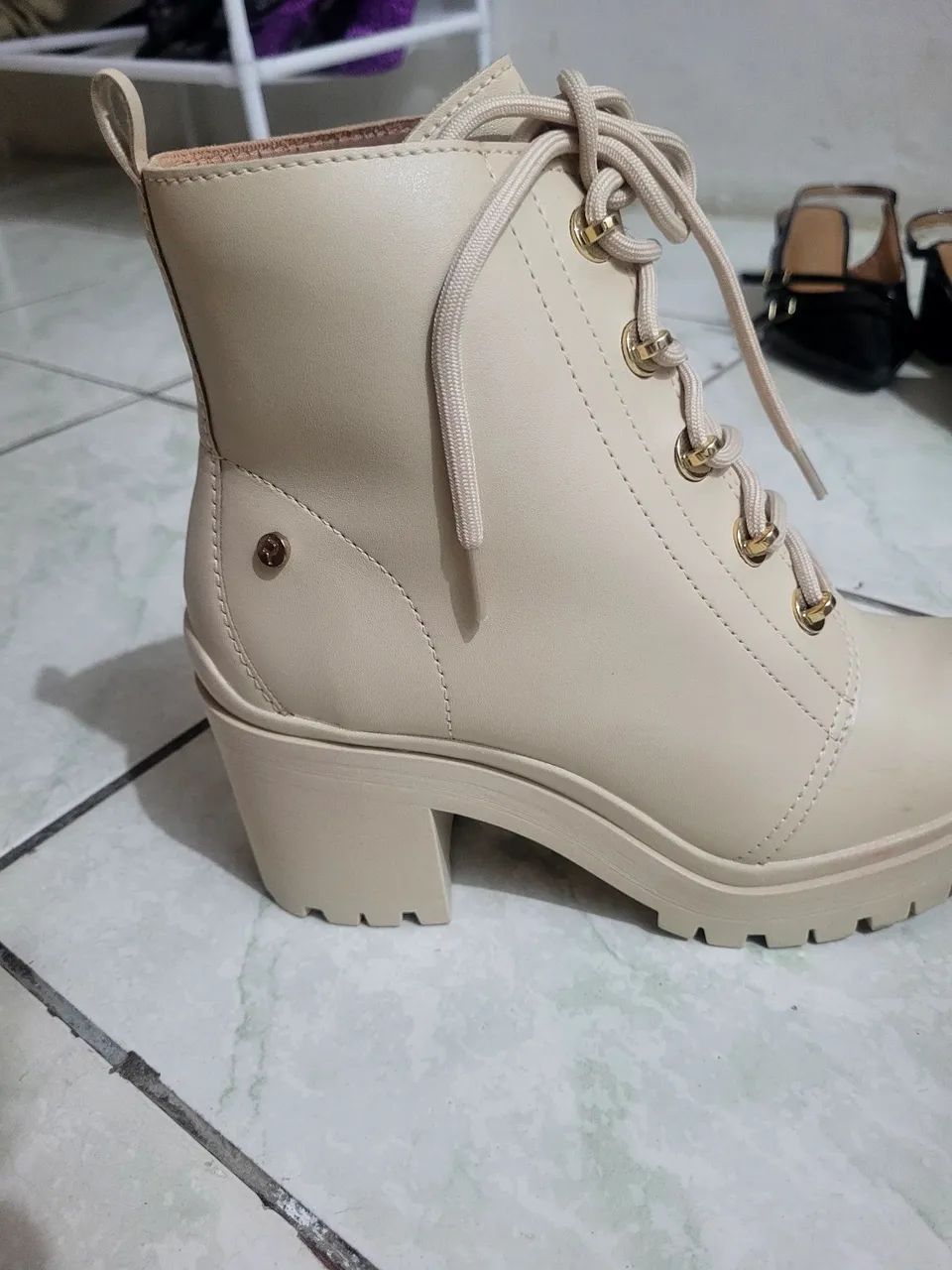 Bota creme - Foto 3