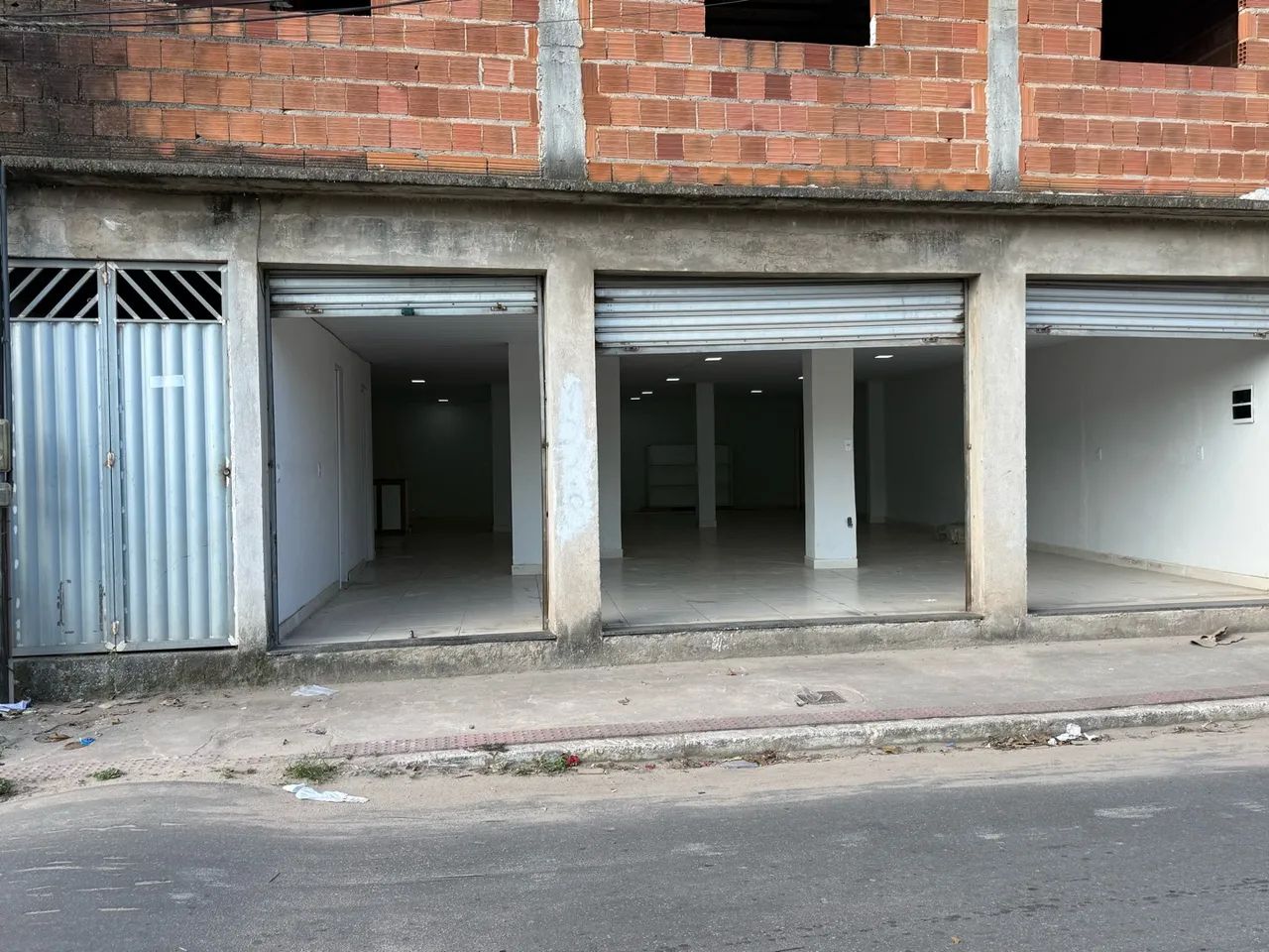 Alugo loja em Morada Da Barra