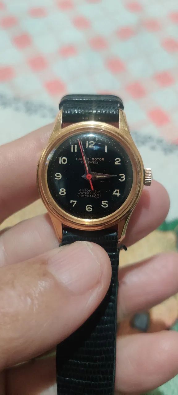Lanço automático feminino funcionando normalmente todo chapeado a ouro pulseira de couro  - Foto 5