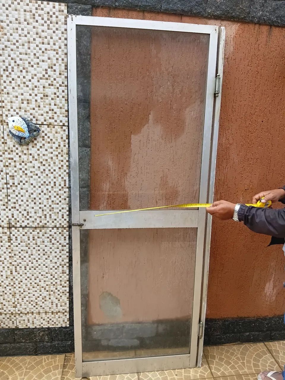 Porta de alumínio com vidro - Foto 2