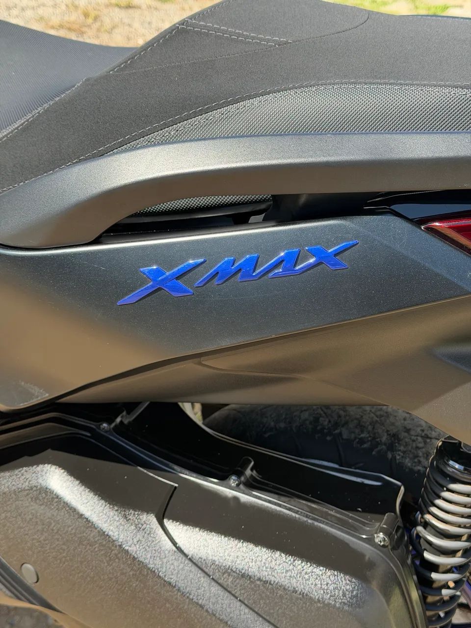Xmax 300 connected