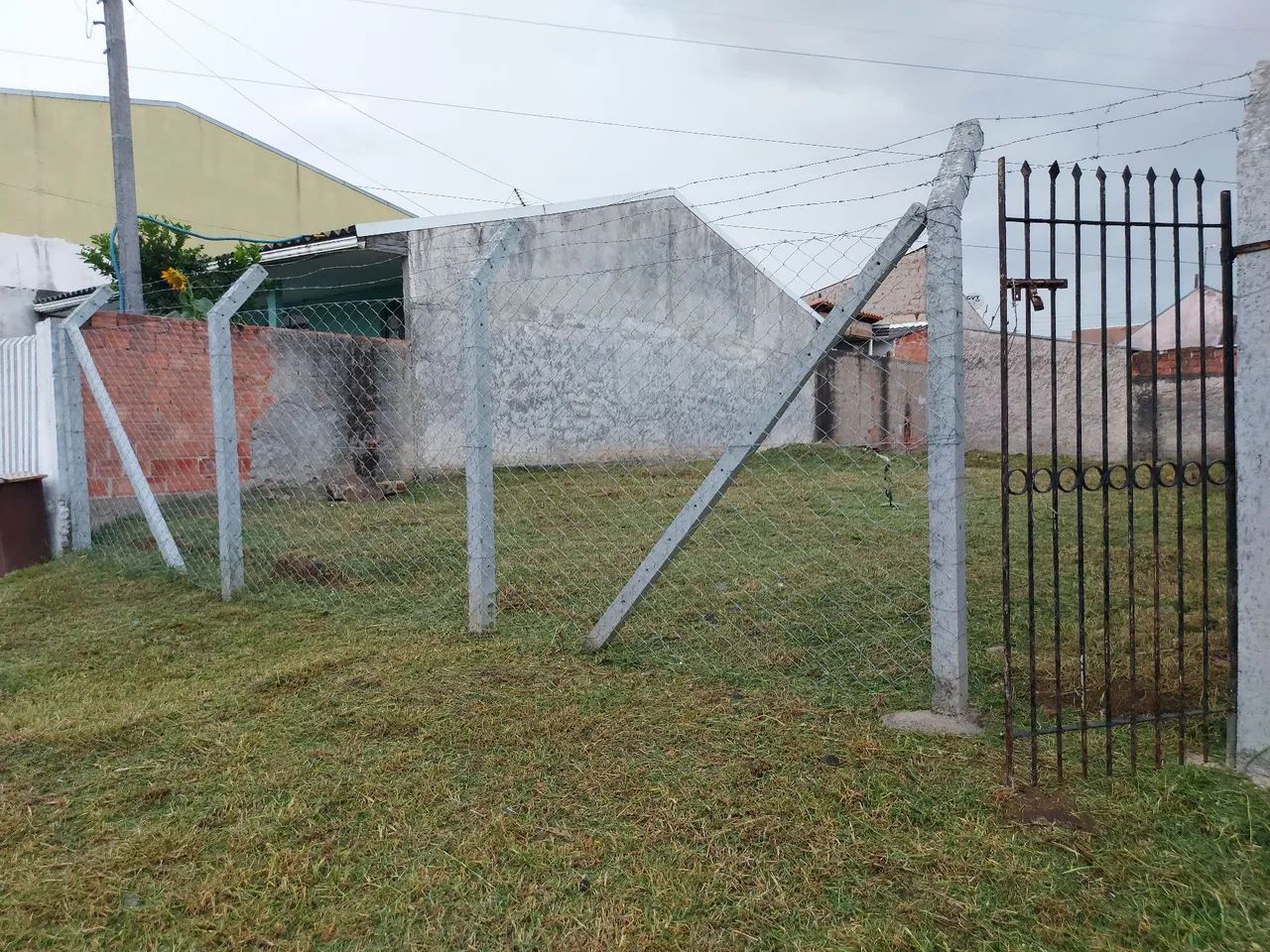 Vende-se terreno 8x20