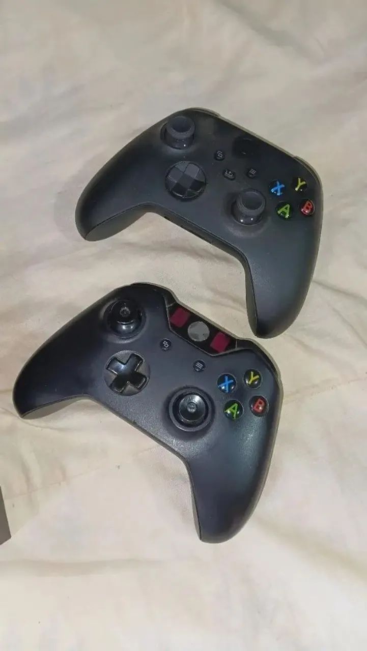 Vendo Xbox one 2 controles  - Foto 2