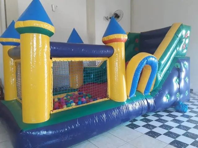 Inflável castelo 