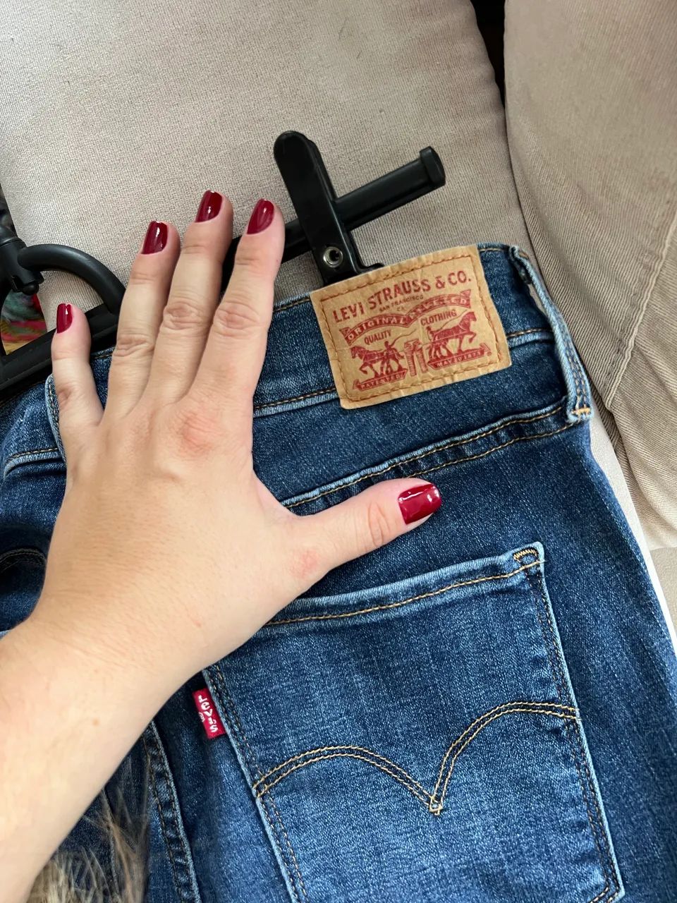 Calça Jean Levis super skinny Tam 42-44 - Foto 3