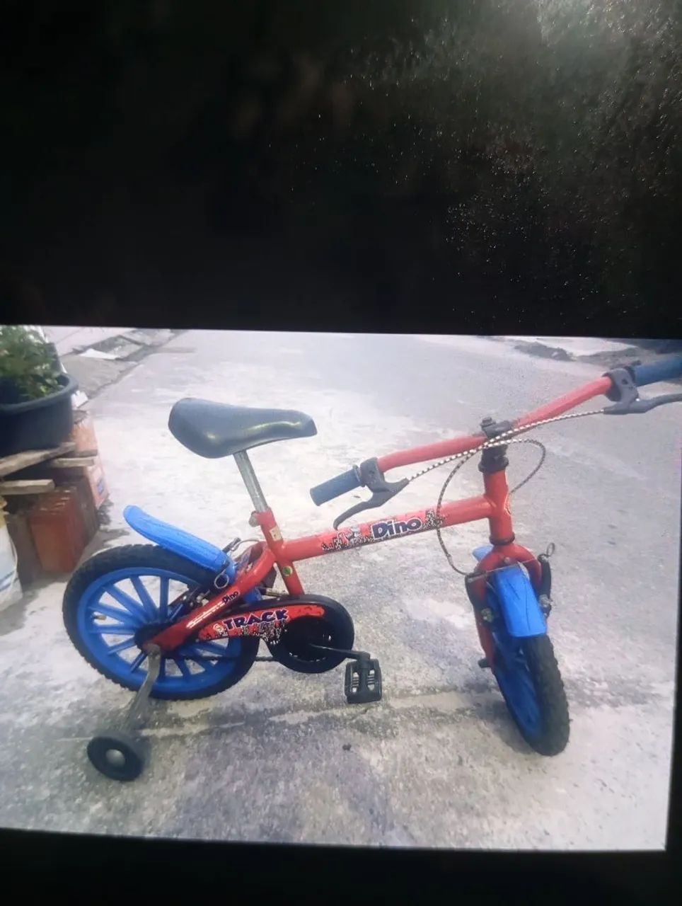 Bicicleta azul ar 16 semi nova poucas marcas de uso - Foto 3