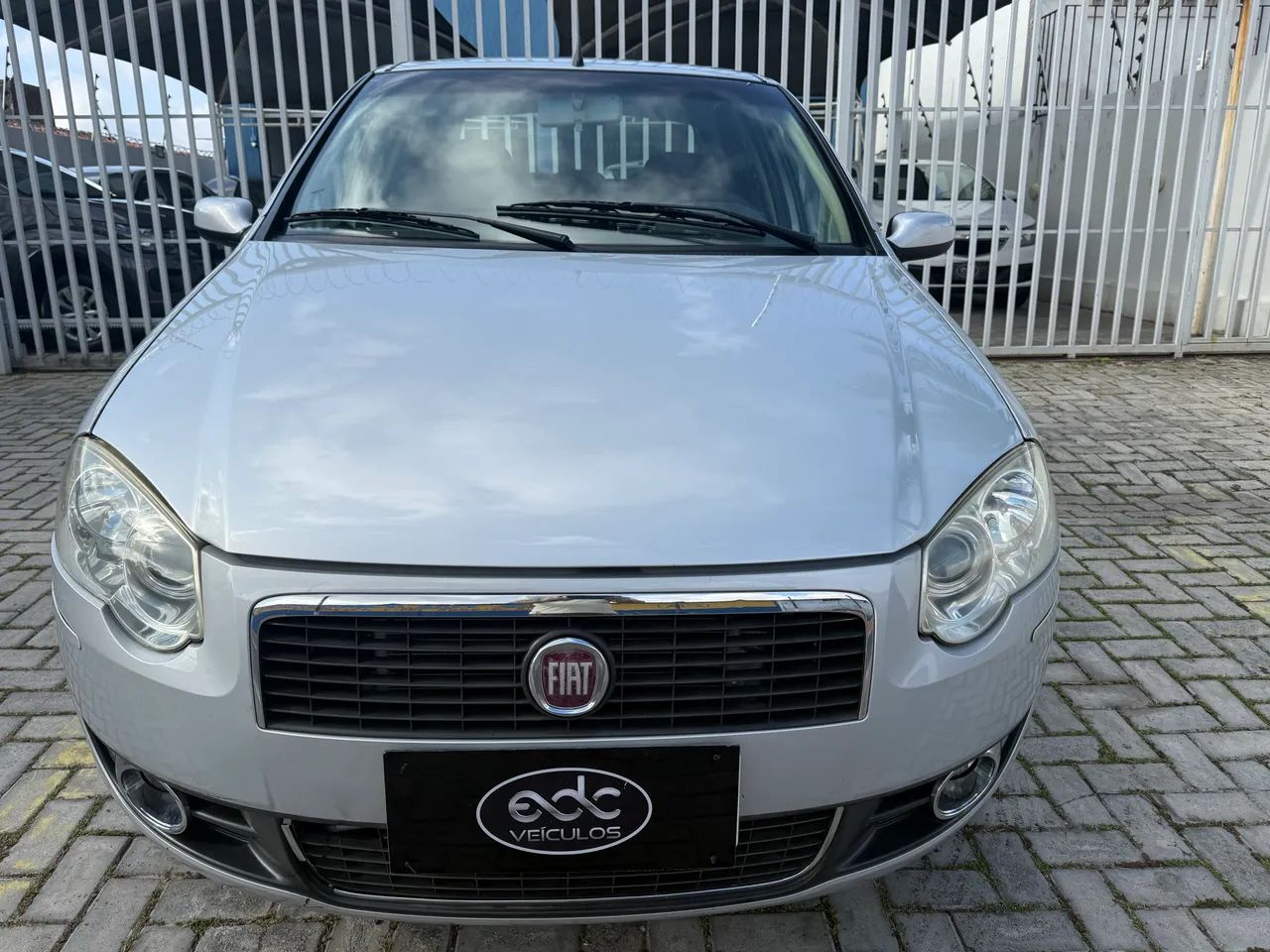Fiat Palio ESSENCE 1.6 FLEX 16V 5P 2011