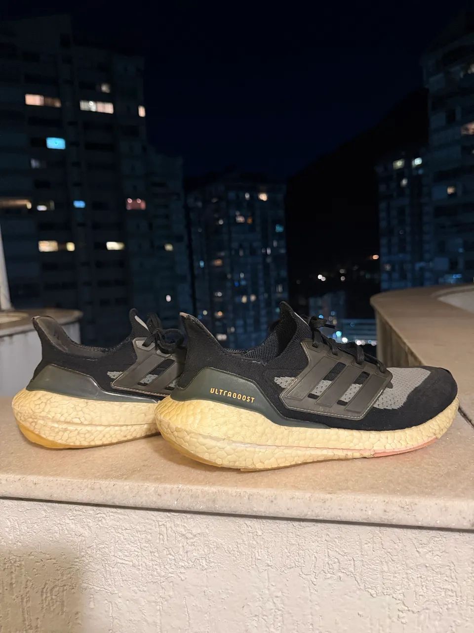 Tênis Adidas ultraboost
