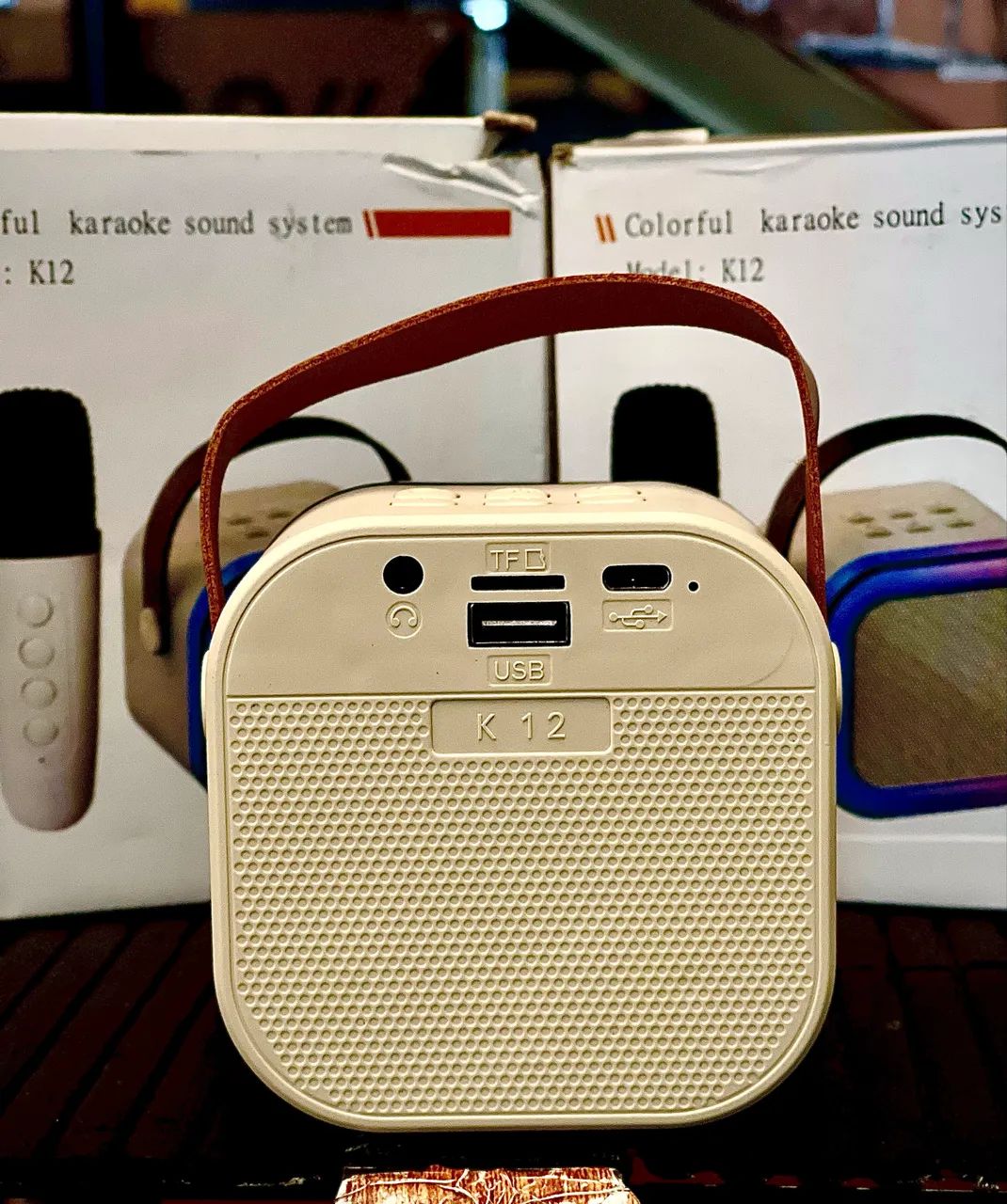 Caixa de som Karaoke K12 Com microfone sem fio