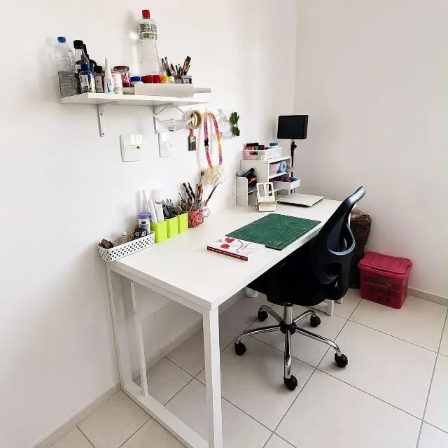 mesa branca grande nova com pes estilo industrial m