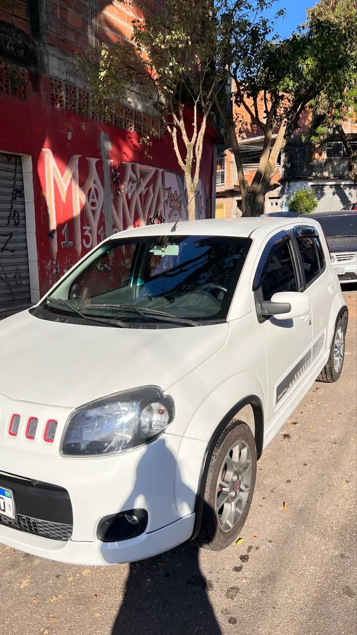 Fiat Uno Sporting 1.4 EVO Fire Flex 8V 4P 2014 - Foto 4