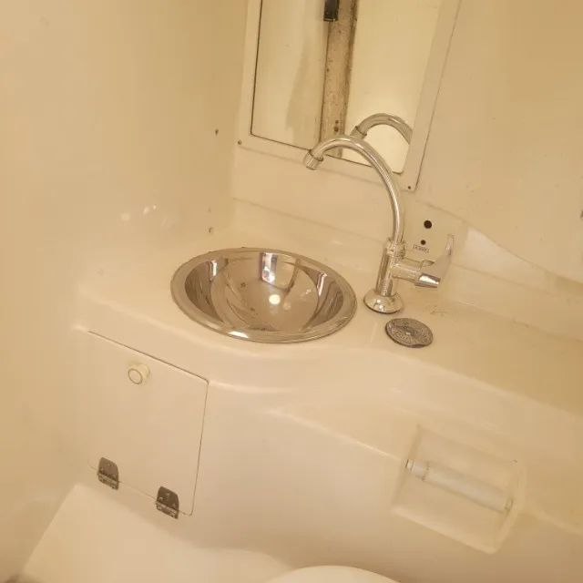 lancha Millenium 225 , motor Yamaha 150 HP 120 h  - Foto 4