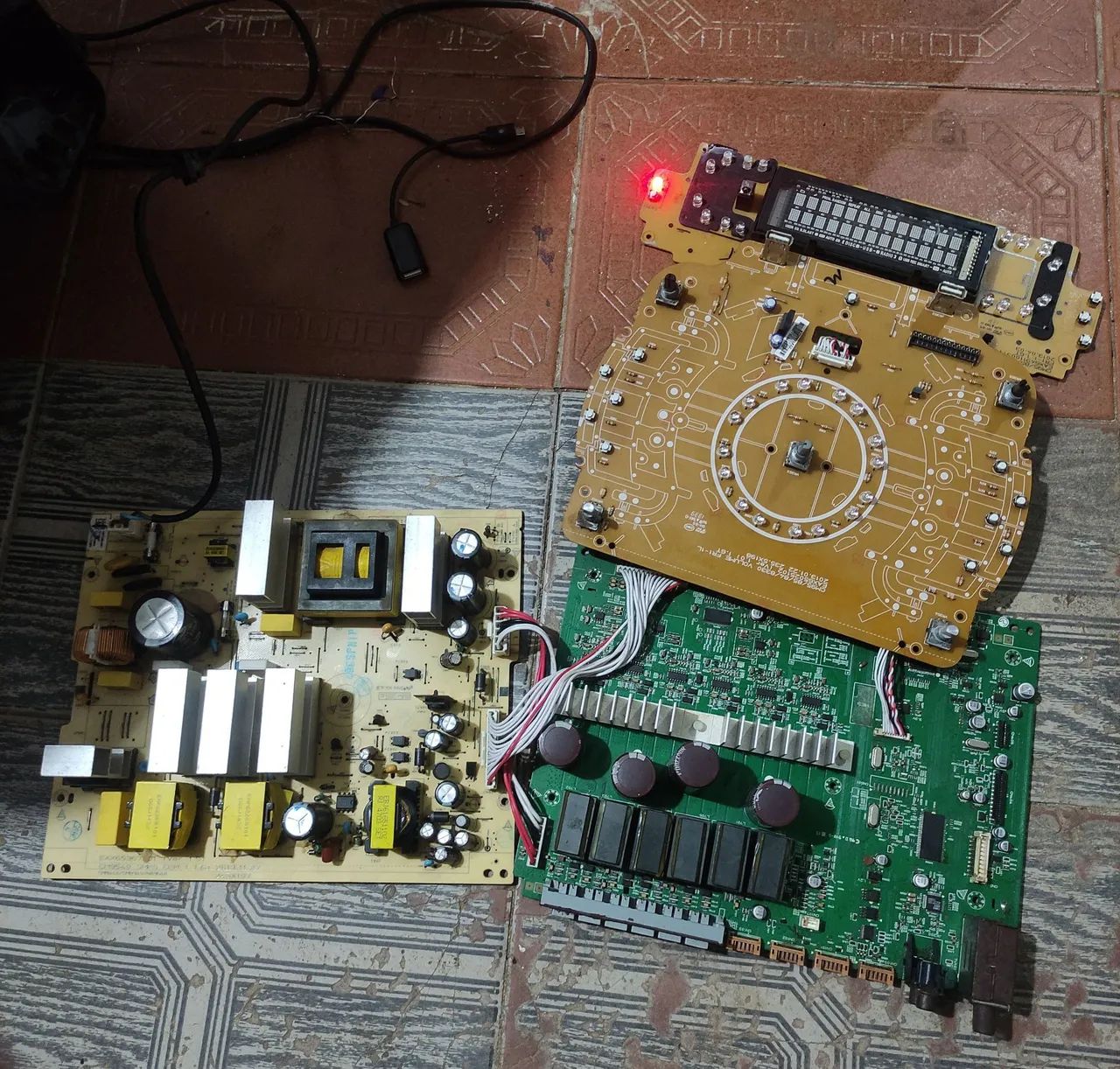 Vender -se peças do Mini system LG 9530 valor 150 reais  - Foto 2